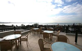 Grand Peninsula Hotel